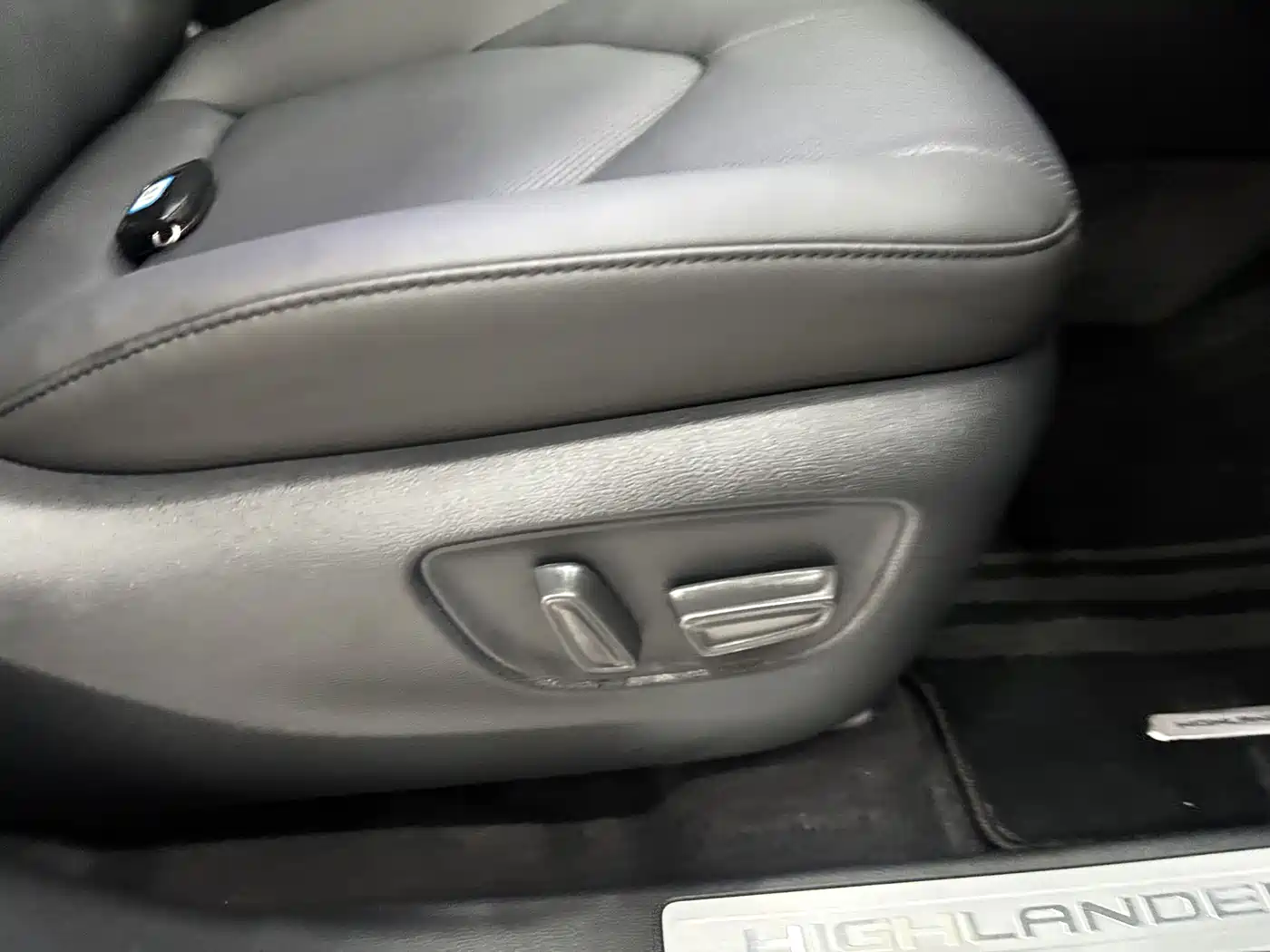 Toyota Highlander 2024 380T AWD Premium 7-Seater фото 26
