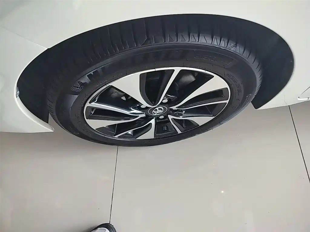 Toyota Levin 2018 185T CVT Premium Edition China V фото 25