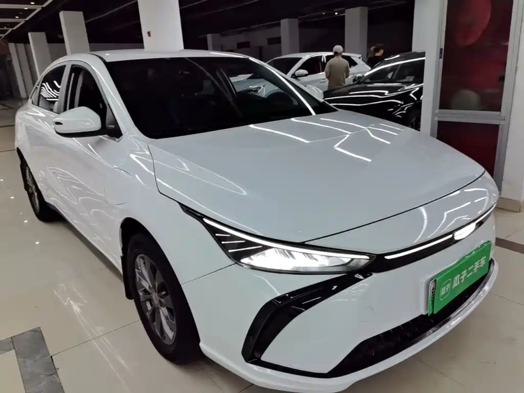 2023 Geely Geometry G6