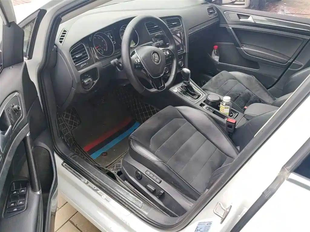 Volkswagen Golf 2019 280TSI DSG Luxury (China V) фото 16