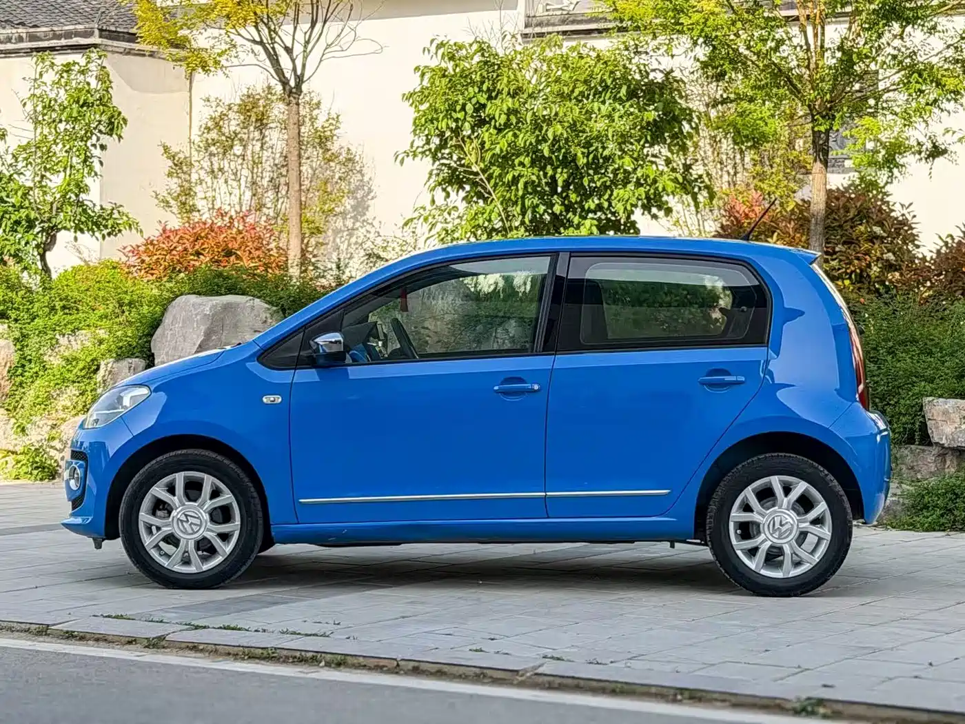 Volkswagen up! 2015 1.0L high up! фото 8