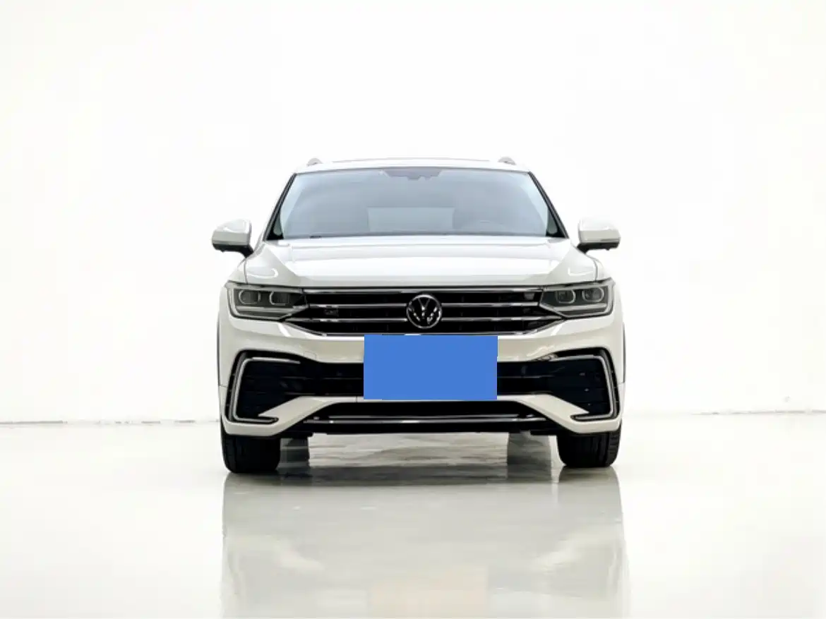 Volkswagen Tiguan L 2022 330TSI Auto 2WD R-Line Premium Edition фото 2