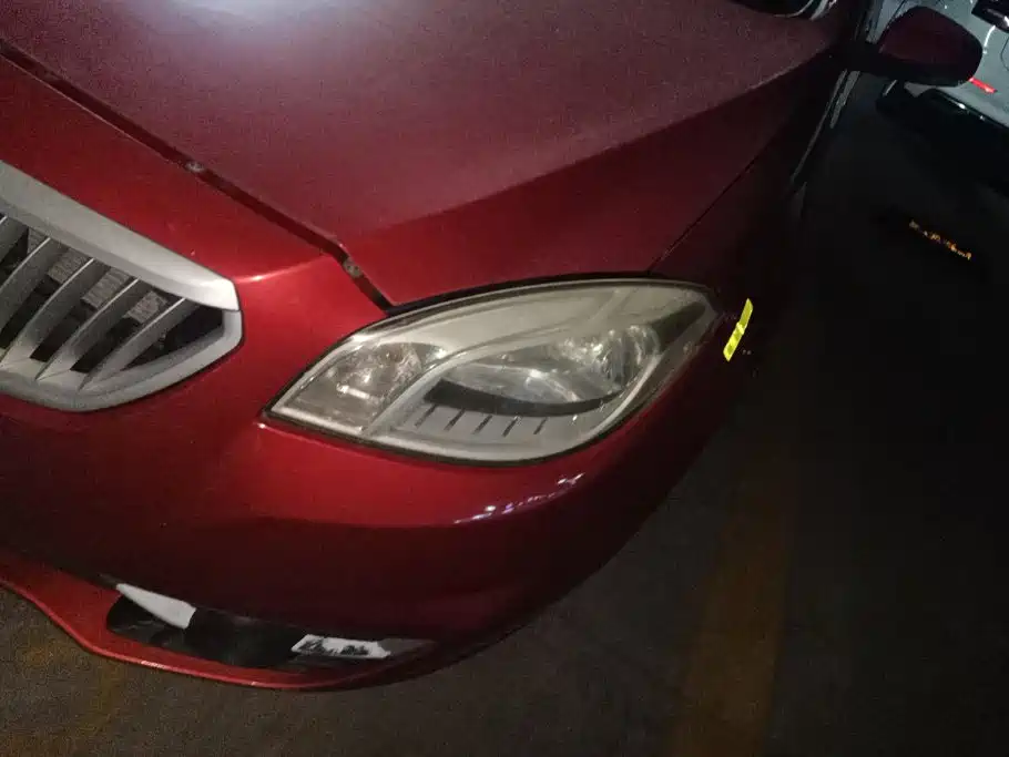 Zhonghua H330 2013 2013 1.5L Automatic Luxury