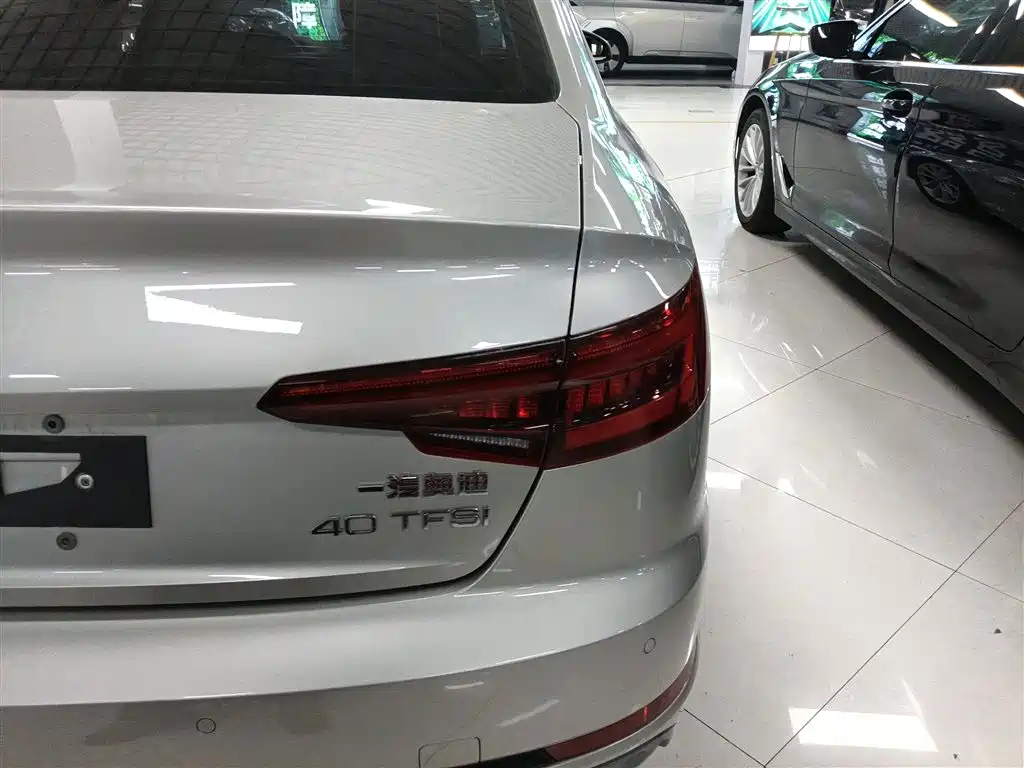 Audi A4L 2018 30th Anniversary 40 TFSI Fashion фото 24