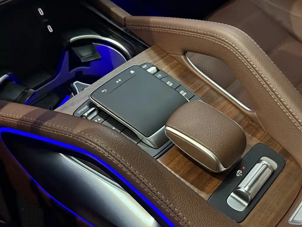 MERCEDES-BENZ GLS