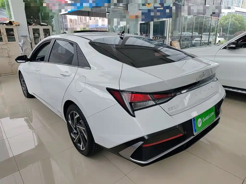 Hyundai Elantra 2023 1.5L CVT GLX Elite Edition фото 5