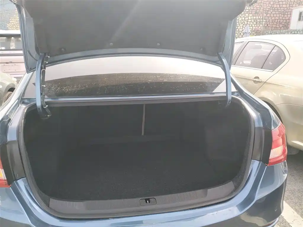 Buick Excelle 2015 15N Automatic Luxury фото 15