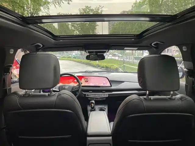 Cadillac XT4 2025 2024 28T 2WD Luxury