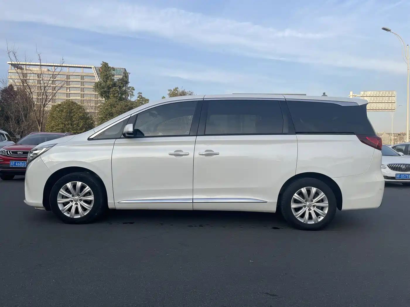 GAC Trumpchi Trumpchi M8 2018 320T Exclusive Edition фото 7