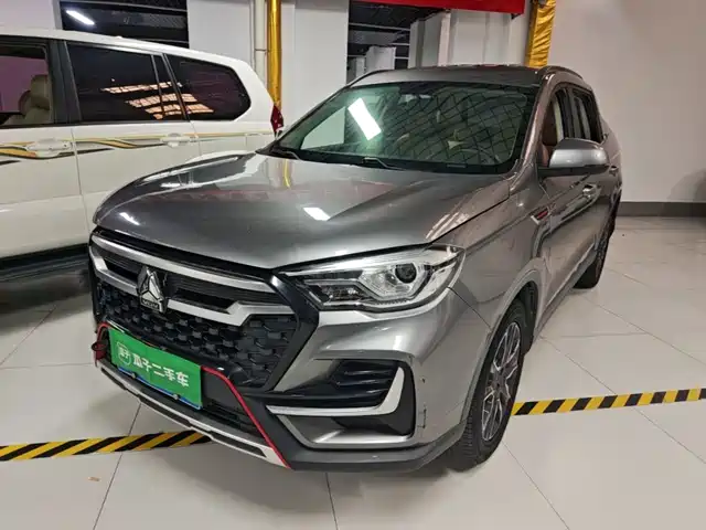 Sinotruk VGV VGV VX7 2.0T自动精英版HY4C20B