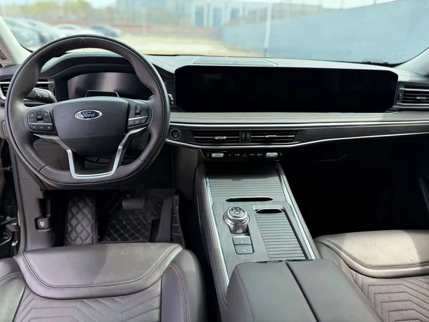 FORD EXPLORER