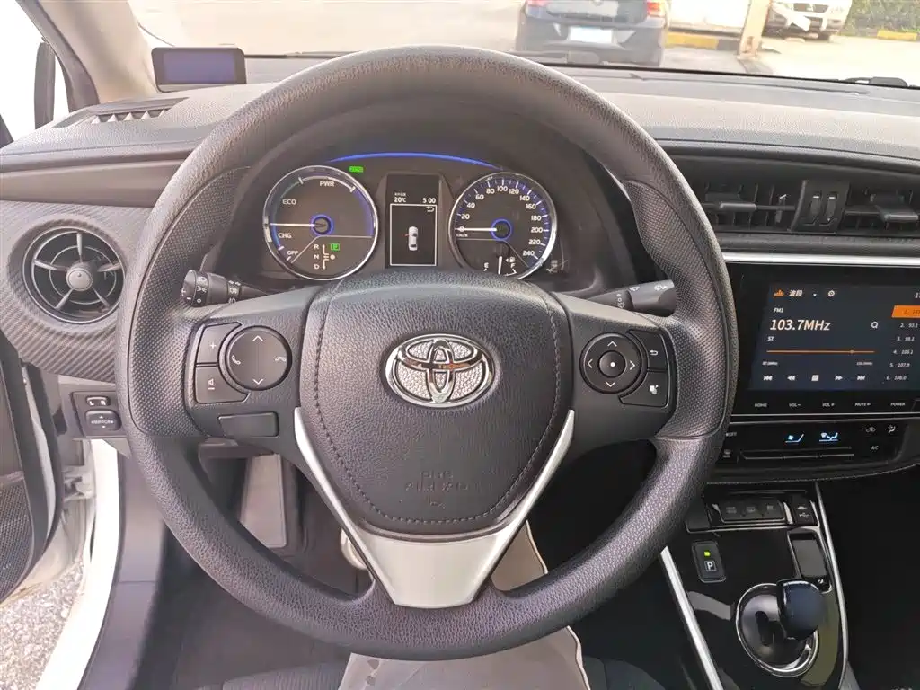 Toyota Levin Twin Engine E+ 2019 1.8PH GS E-CVT Elite Sunroof Edition фото 8