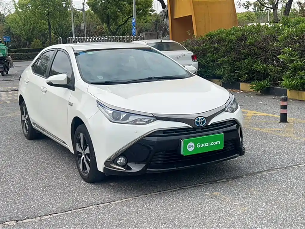 Toyota Levin Twin Engine E+ 2019 1.8PH GS E-CVT Elite Sunroof Edition фото 12