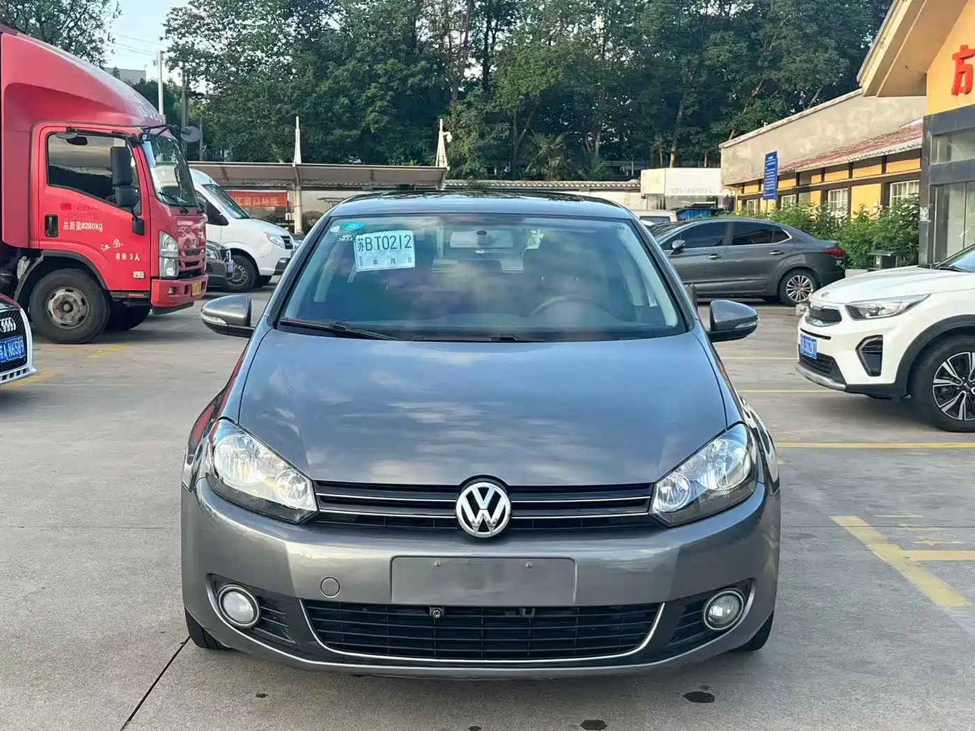 Фото 2 - Volkswagen Golf