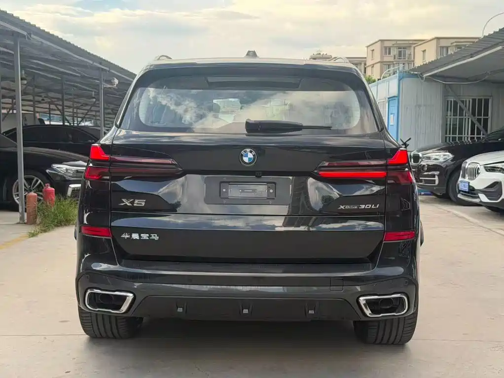 BMW X5 2026 2026 Facelift xDrive 30Li Exclusive M Sport Shadowline Package