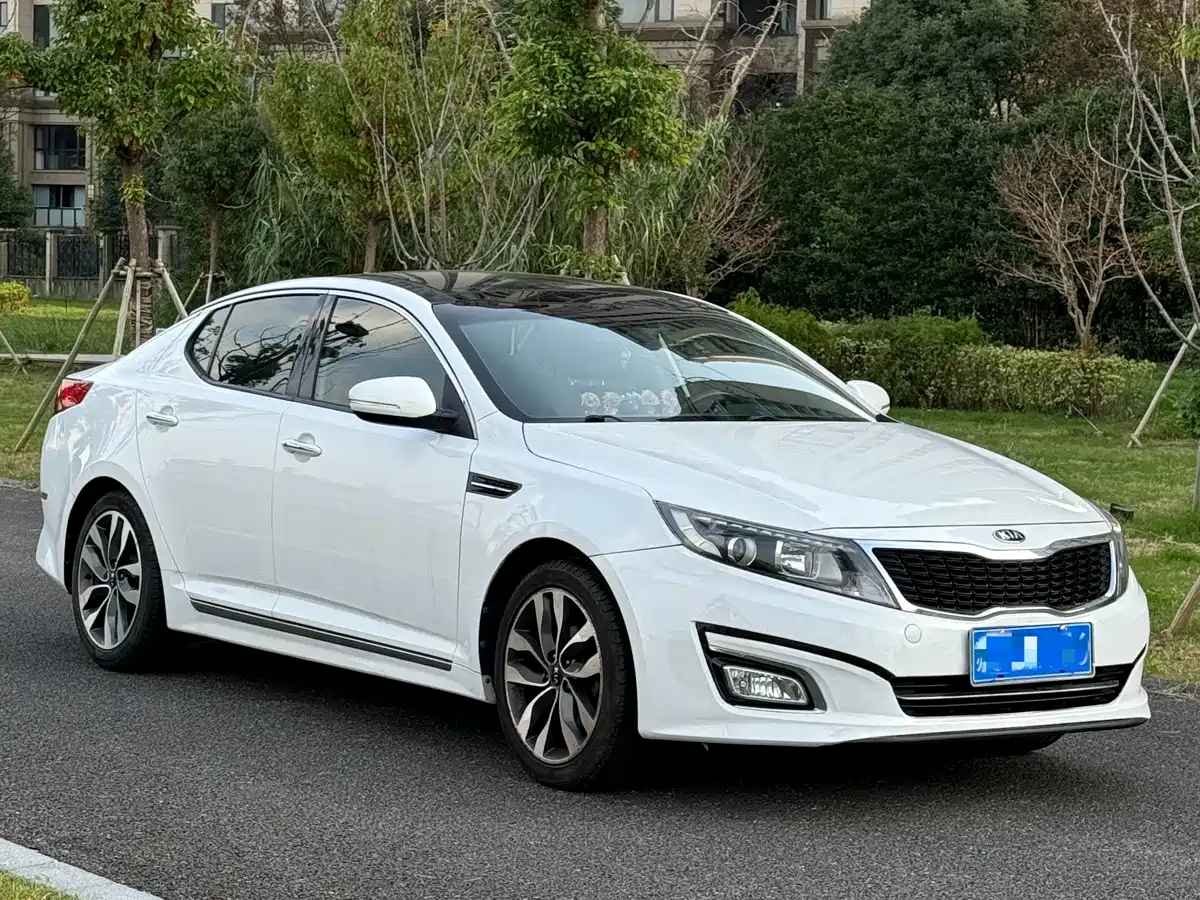 Kia K5 2015 2015 2.0L Automatic GLS