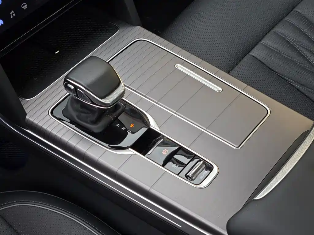 Hongqi HONGQI HS7 PHEV