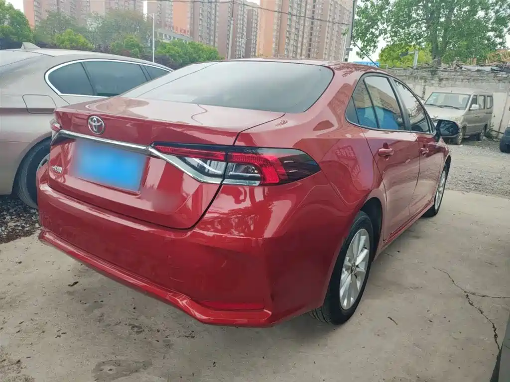 Toyota Corolla 2021 1.2T S-CVT Luxury Edition фото 7