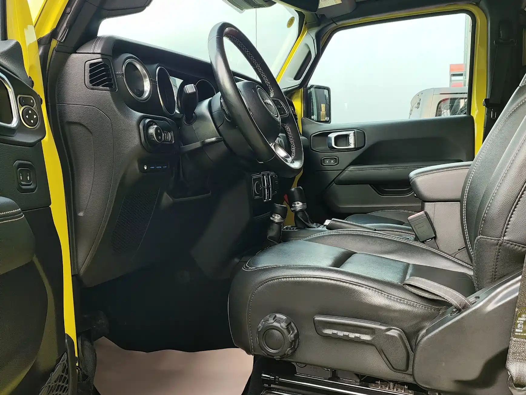 Фото 5 - Jeep Wrangler 4xe