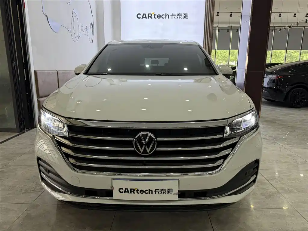Volkswagen Viloran 2020 330TSI Luxury Edition фото 3
