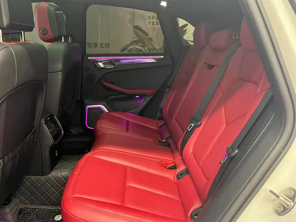 Porsche Macan 2023 Macan 2.0T фото 10