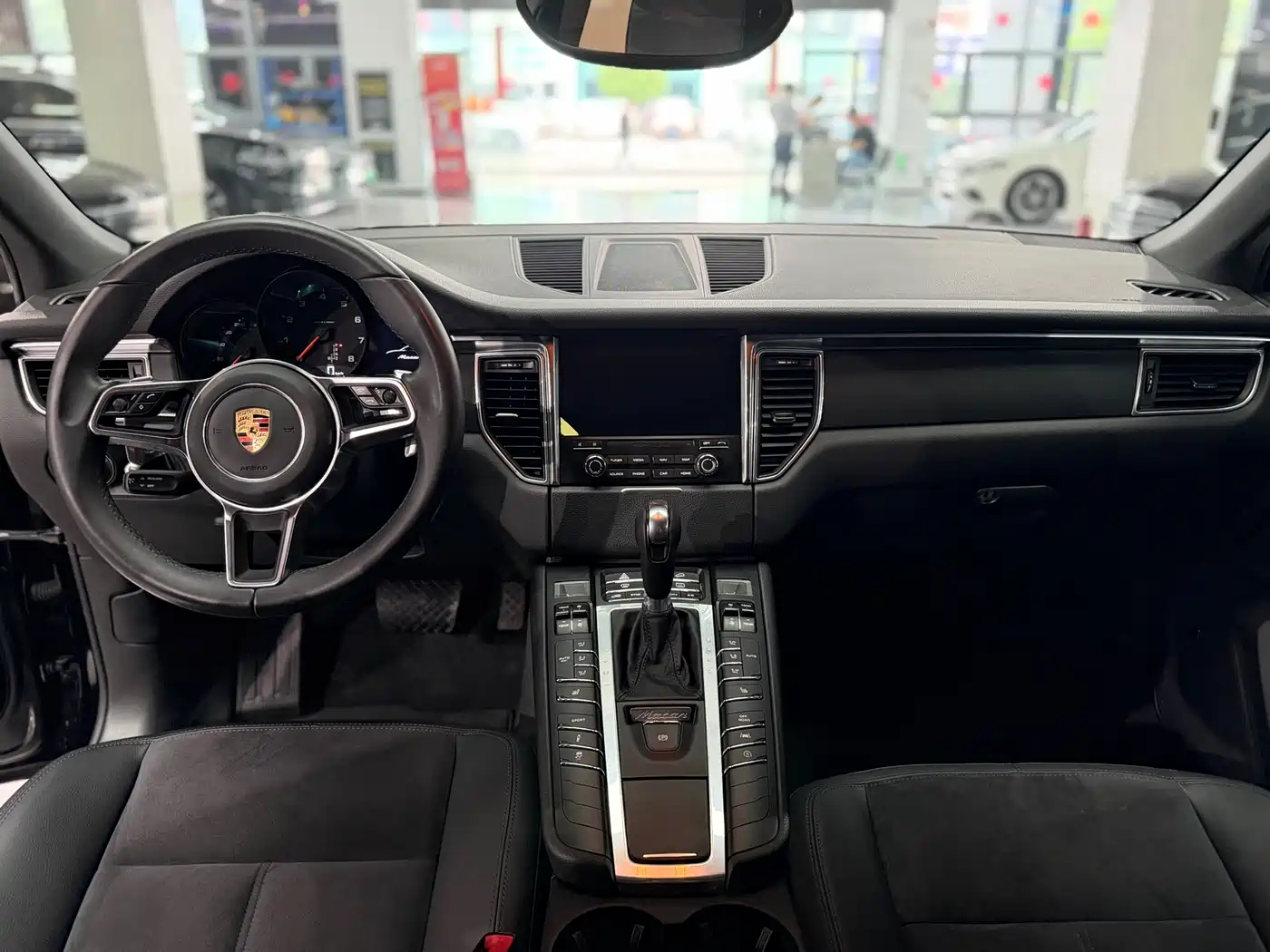 Porsche Macan 2017 Macan 2.0T фото 10