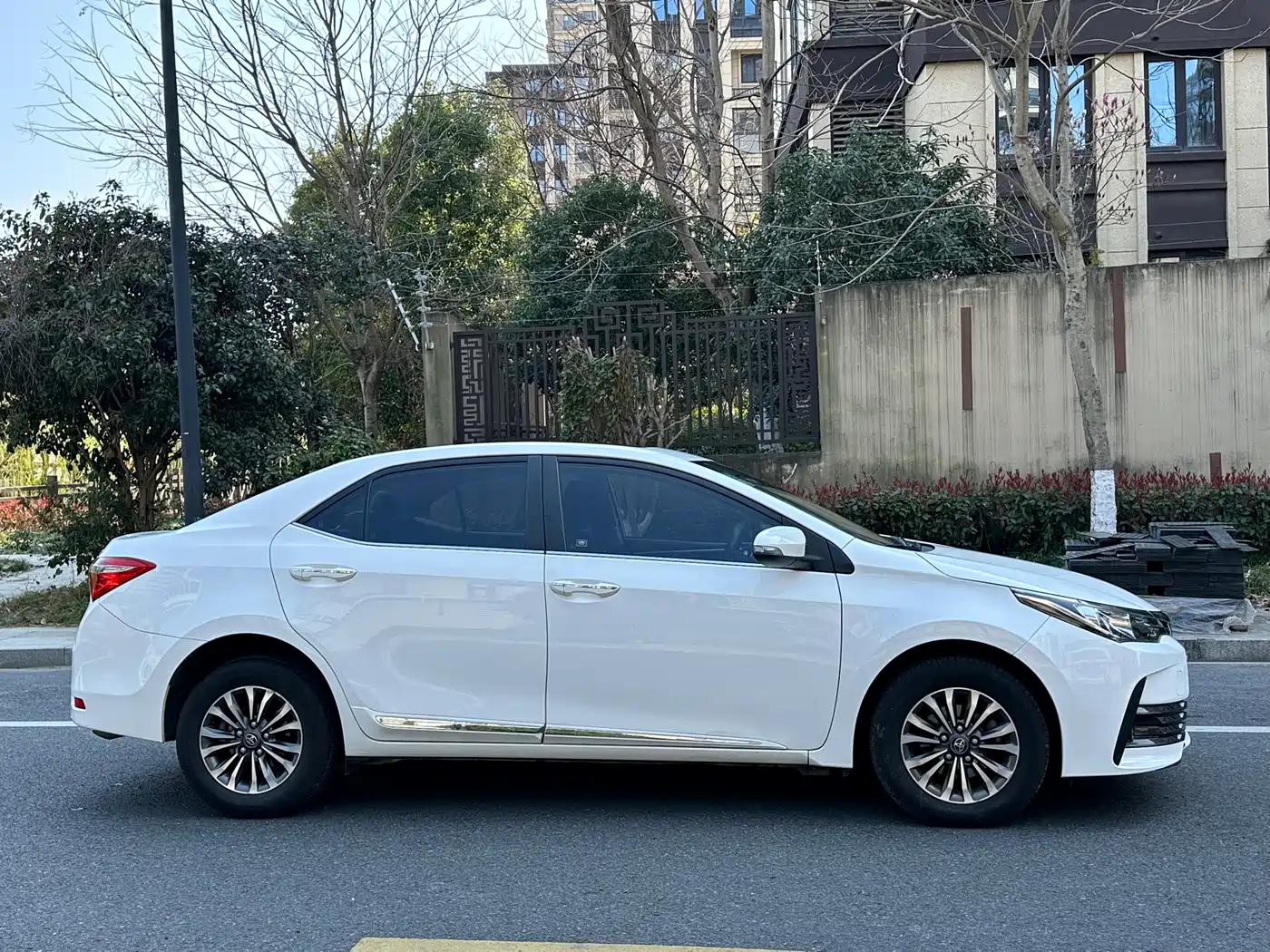 Toyota Corolla 2018 1.2T S-CVT GL-i Smart Shine Edition фото 5