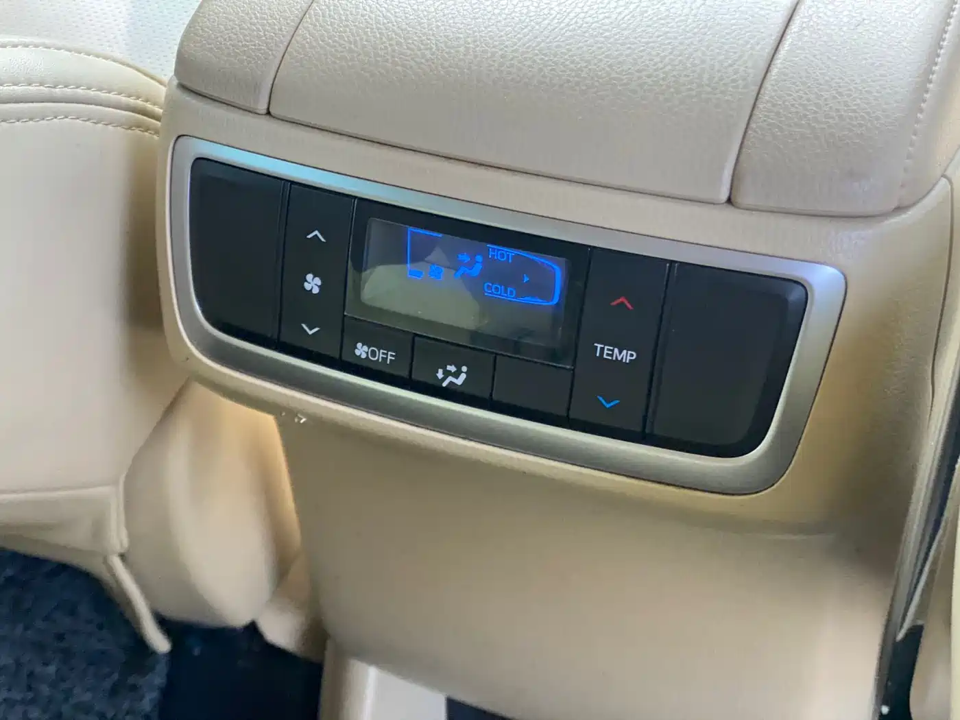 Toyota Highlander 2018 2.0T 2WD Elite 7-seater (China V) фото 21