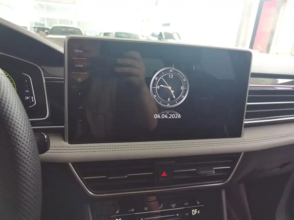 Volkswagen Tiguan L 2024 Outstanding 330TSI Auto 2WD R-Line Dragon Glory Edition фото 13