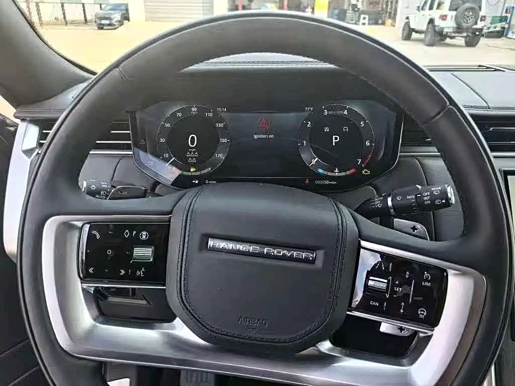 Land Rover Range Rover 2026 2026 Model 3.0 L6 400PS SE Long Wheelbase Version 7-Seater