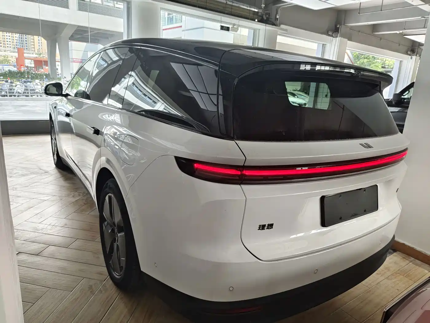 Li Auto Li i8 2026 2025 Standard Edition