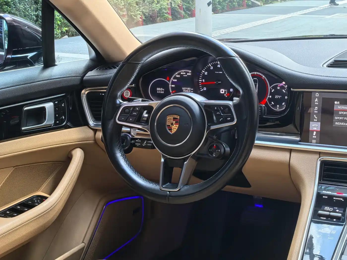 Porsche Panamera фото 8
