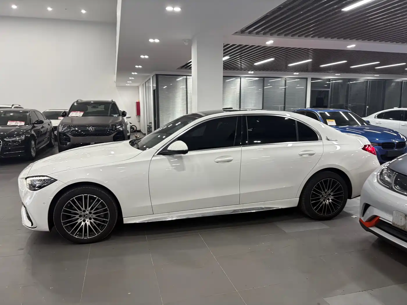 Mercedes-Benz C-Class 2025 C 260 L Sport Edition фото 8