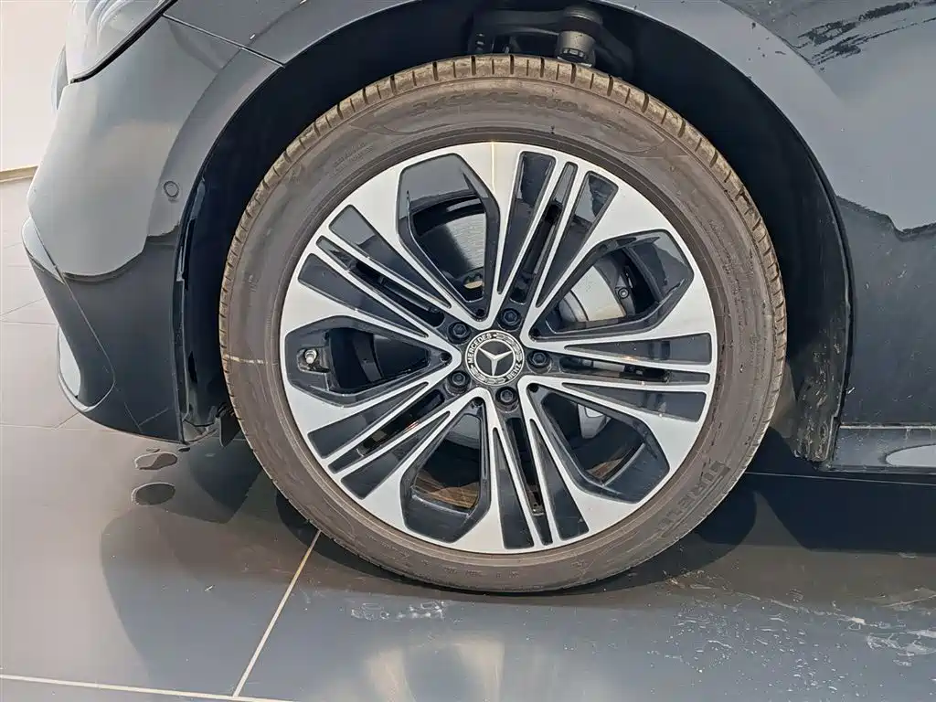 Mercedes-Benz E-Class 2024 E 300 L Fashion Sport фото 9