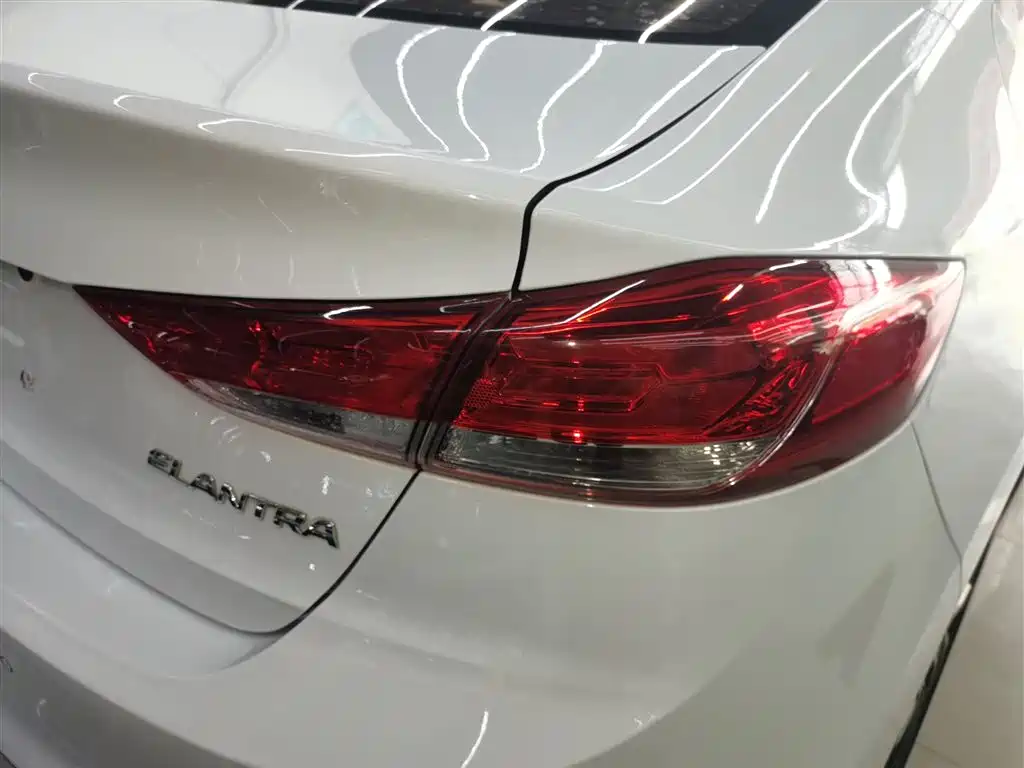 Hyundai Elantra 2019 1.4T Dual-clutch XuanDong·Vitality Type фото 24