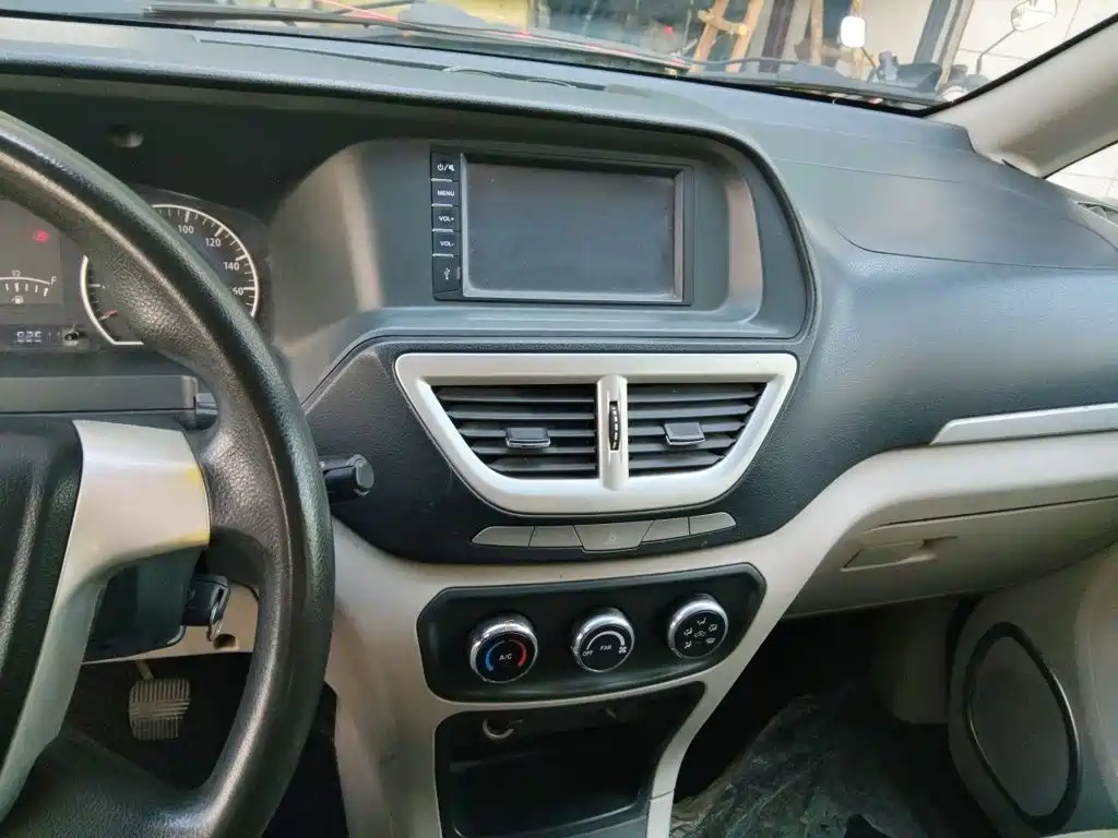 Dongfeng ZNA Shuaike 2016 2016 1.5L Manual Luxury