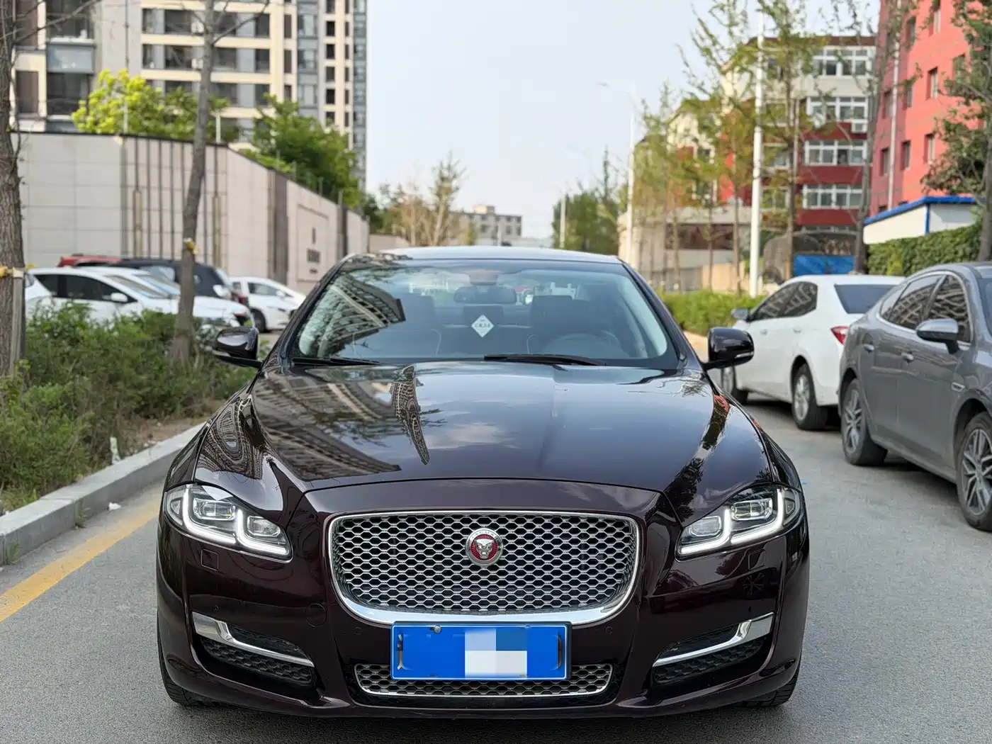 Фото 2 - Jaguar XJ