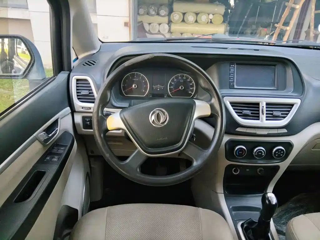 Dongfeng ZNA Shuaike 2016 2016 1.5L Manual Luxury
