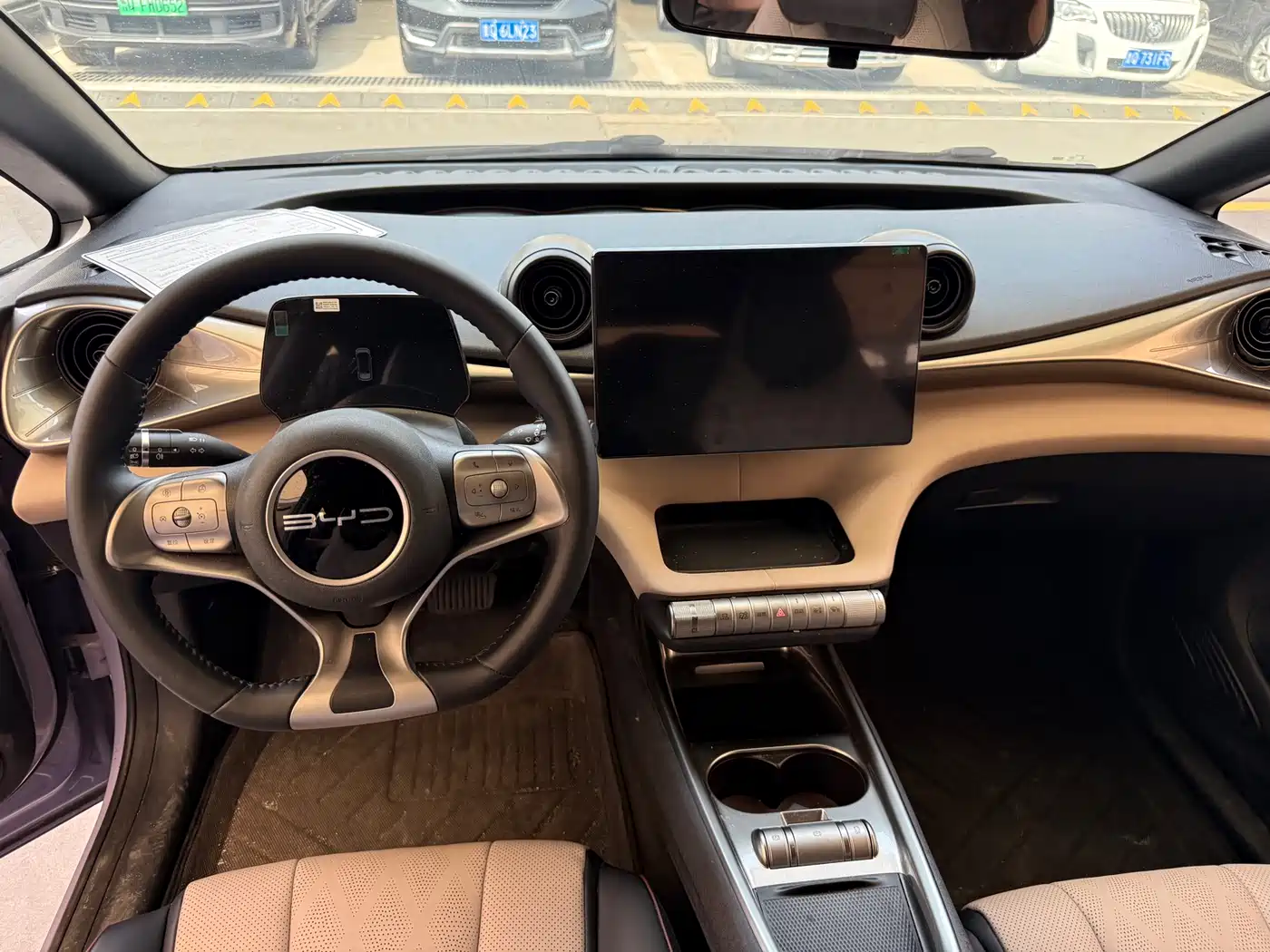 BYD Dolphin 2024 Glory Edition 420km Freedom Edition фото 4