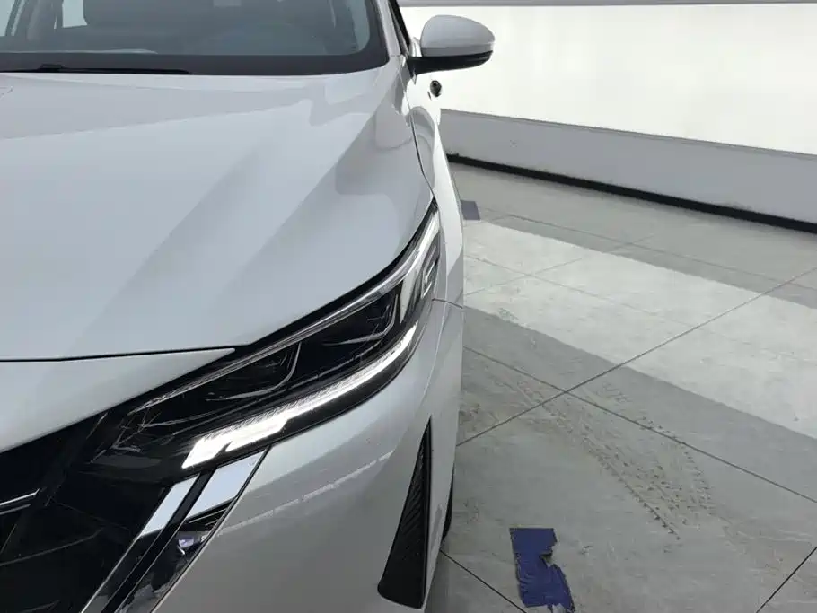 Nissan SYLPHY, миниатюра 5