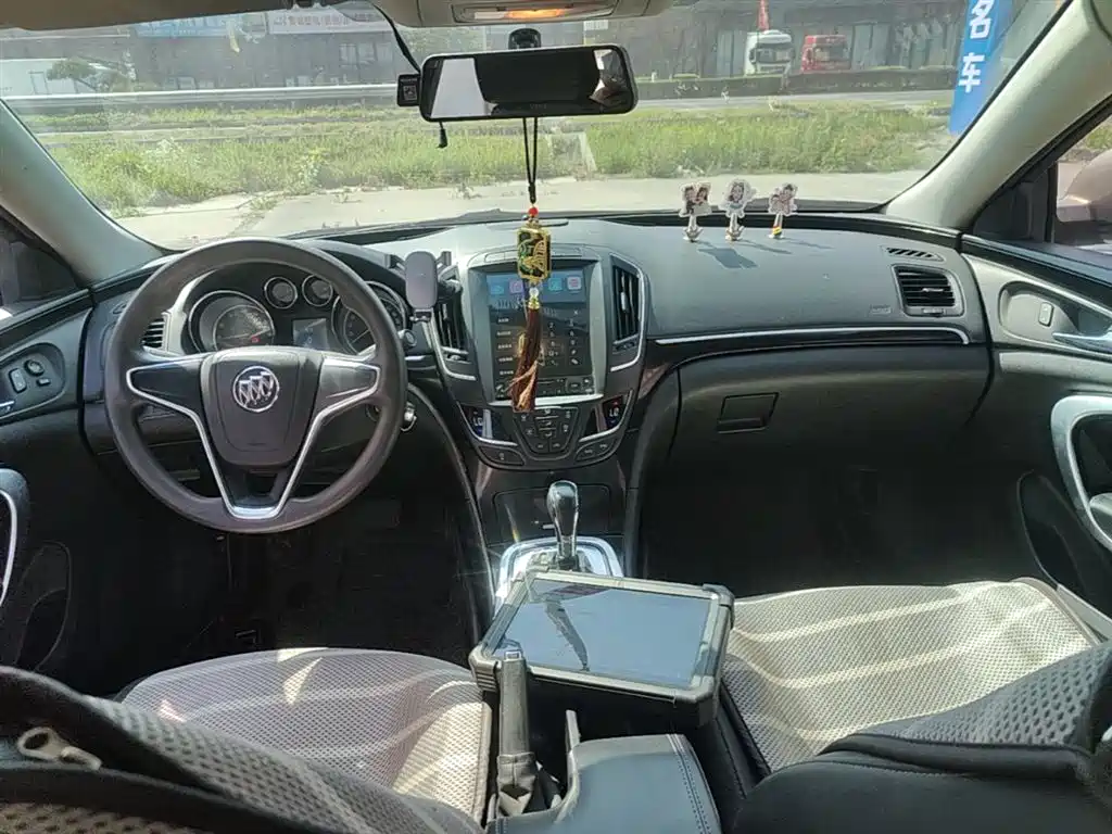 Buick Regal 2015 1.6T Leading Tech Edition фото 10