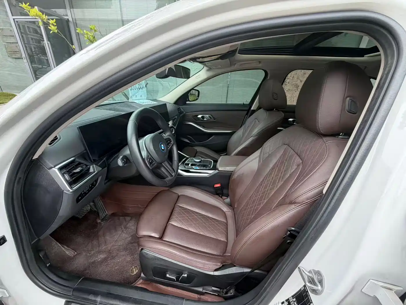 BMW i3 2024 eDrive 35 L фото 9
