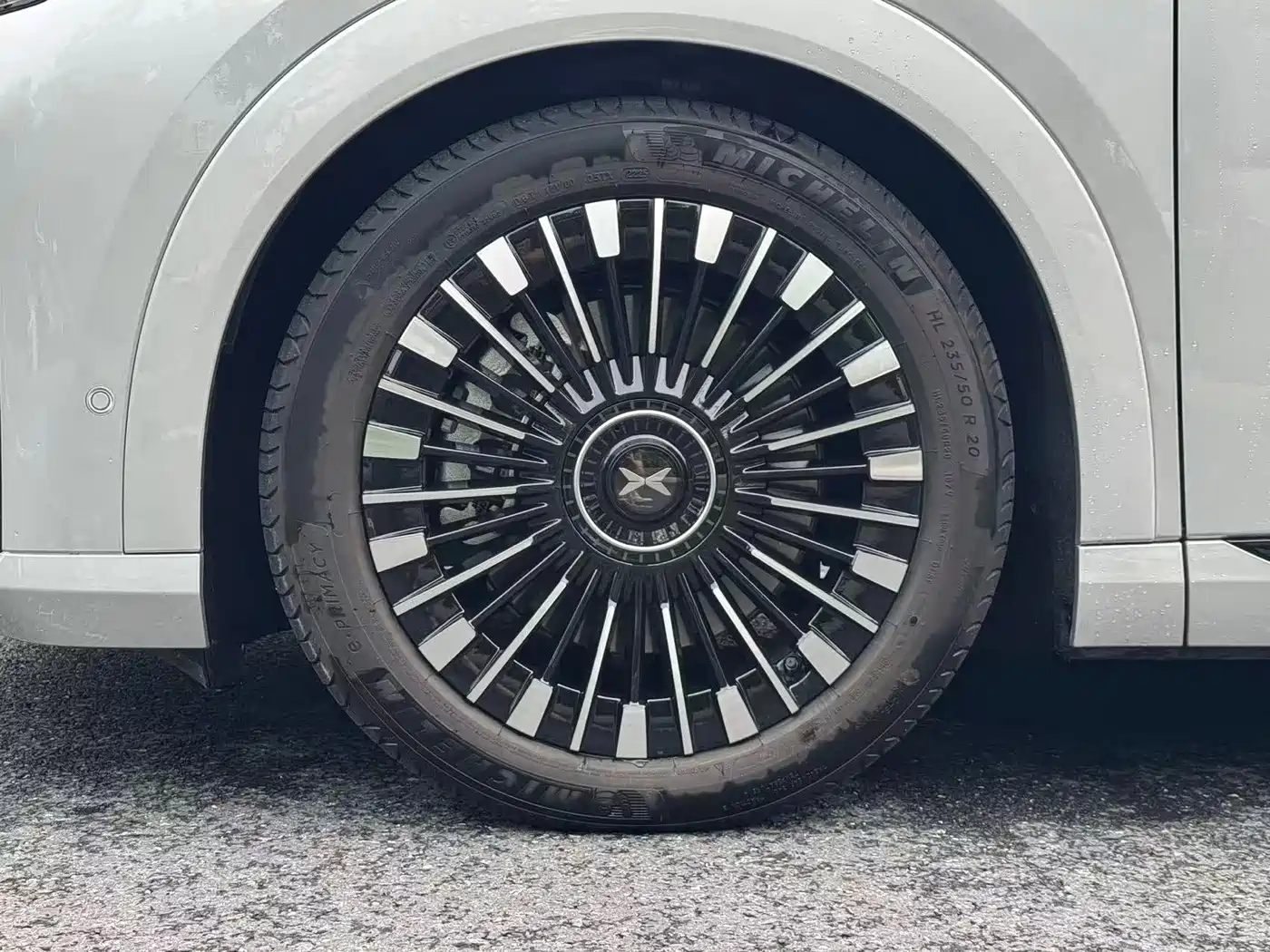 XPeng X9 2025 2025 Extended Range Edition