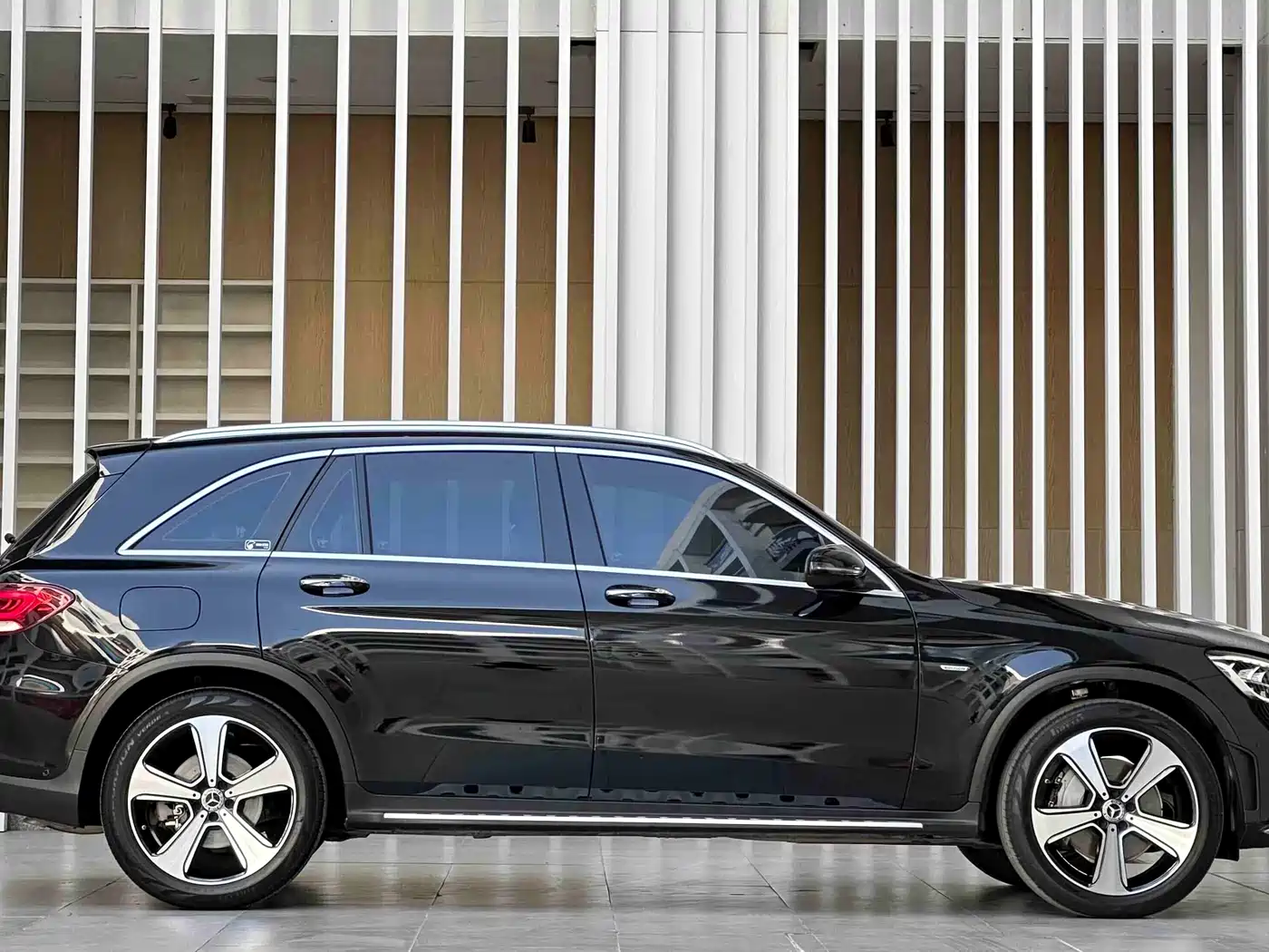 Mercedes-Benz GLC 2022 Facelift GLC 300 L 4MATIC Dynamic Collector's Edition фото 7