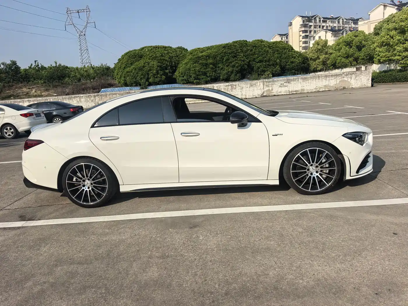 Mercedes-Benz CLA AMG 2023 AMG CLA 35 4MATIC фото 4