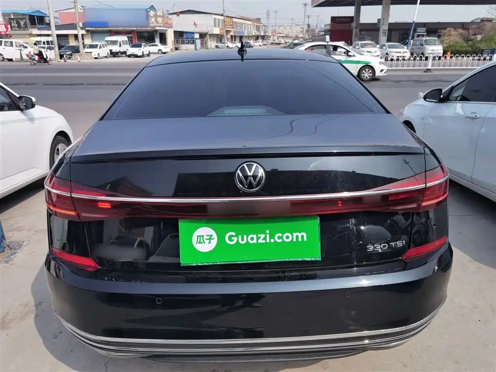 Volkswagen Passat 2022 330TSI Luxury Edition фото 4