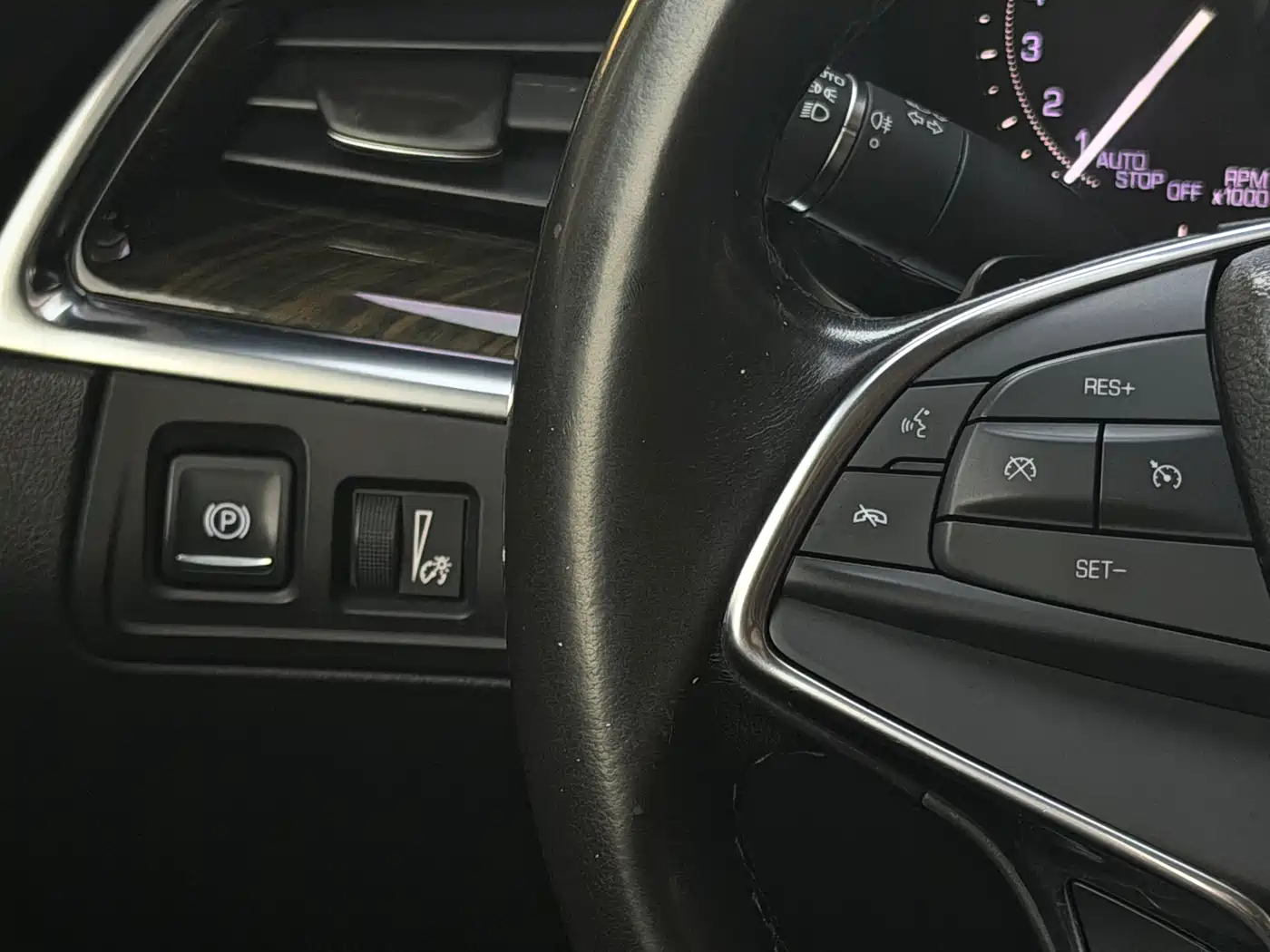 Cadillac XT5 2016 25T Luxury Model фото 21