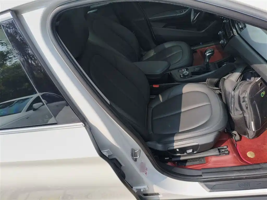 BMW X1 2018 sDrive20Li Leading Model фото 25