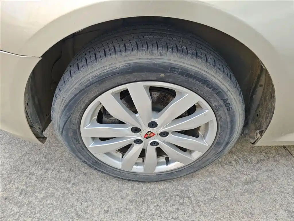 Roewe 350 2016 2015 Model 1.5L Manual Luxury Sunroof Edition