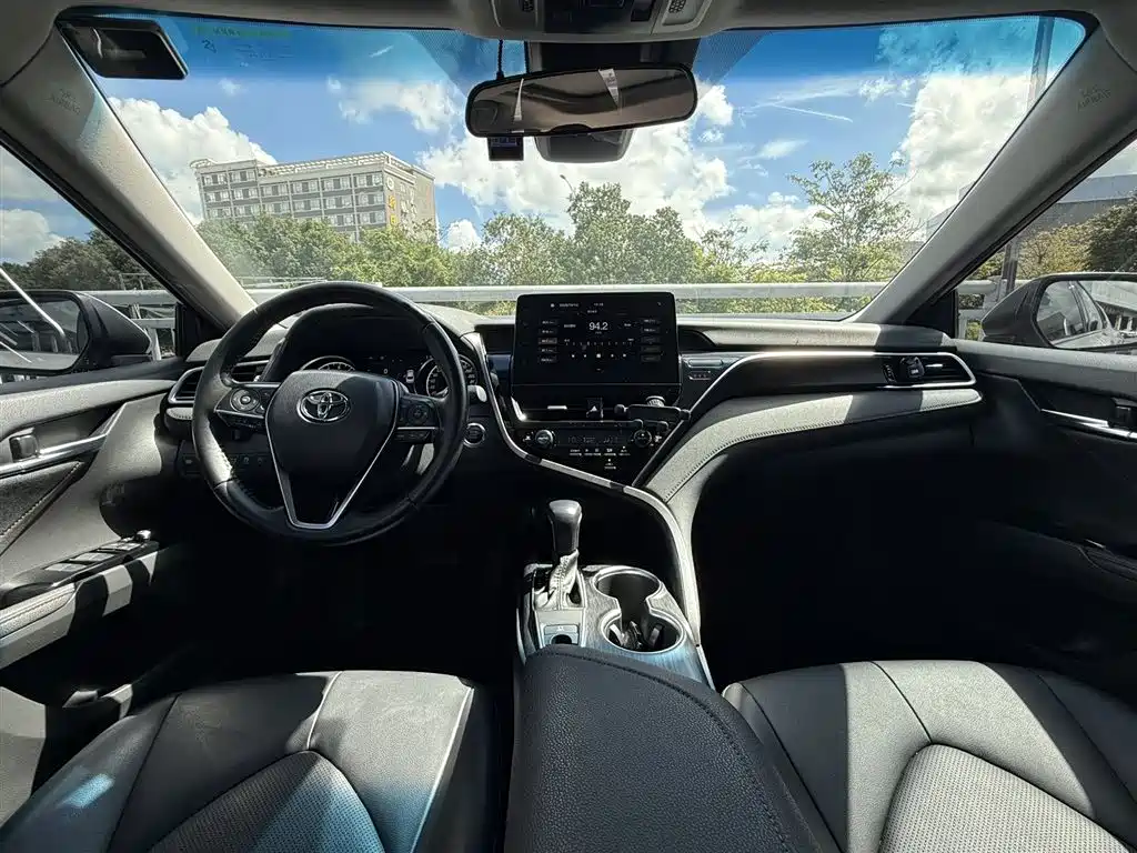 Toyota Camry 2021 2.0G Luxury Edition фото 4
